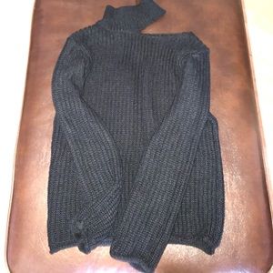 Black cutout sweater S